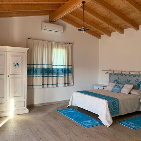 Tenute Venafiorita Loiri Porto San Paolo Bagian luar foto