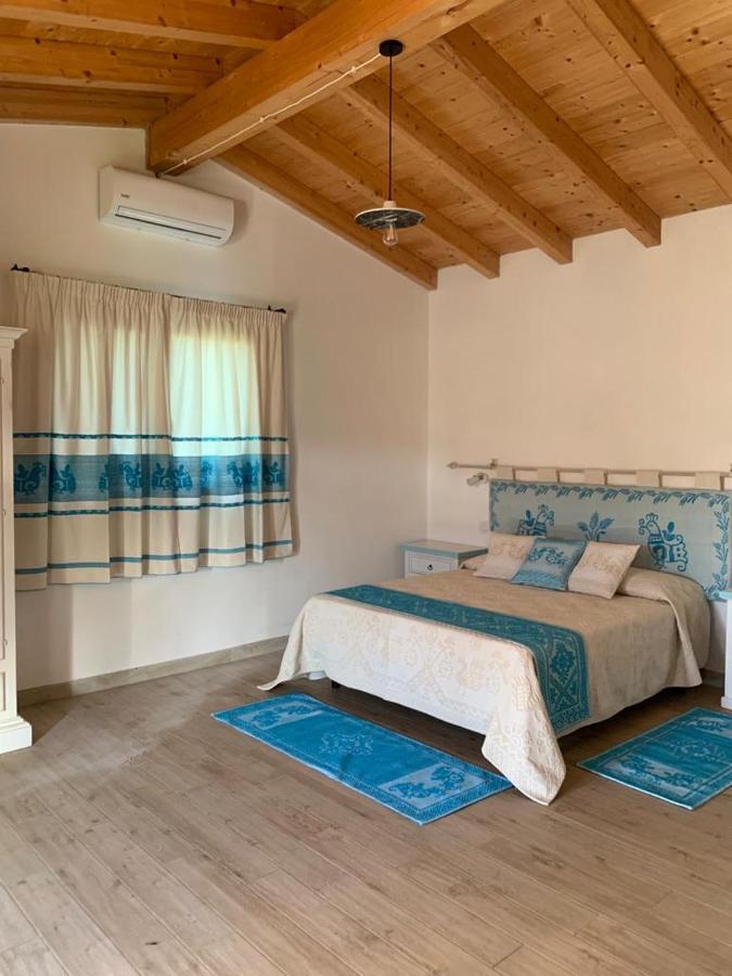 Tenute Venafiorita Loiri Porto San Paolo Bagian luar foto